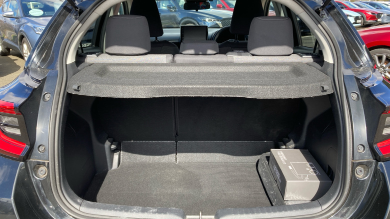 Toyota Yaris 1.5 Hybrid Design 5dr CVT Hybrid Hatchback